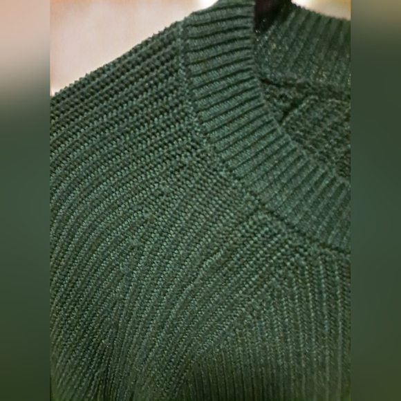 Jessica Simpson Forest Green Knit Sweater - Picture 2 of 3